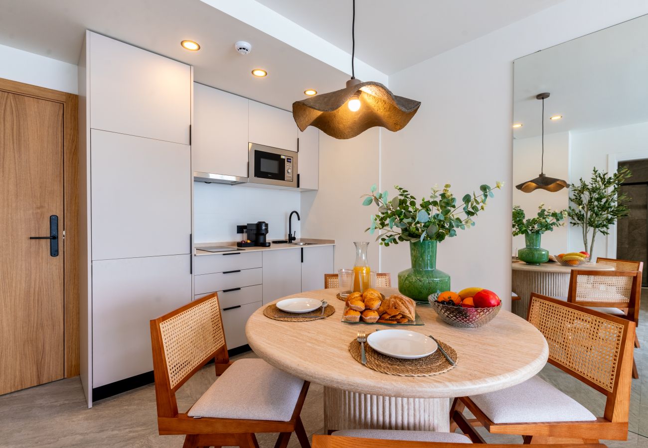 Apartment in Seville - 103-105