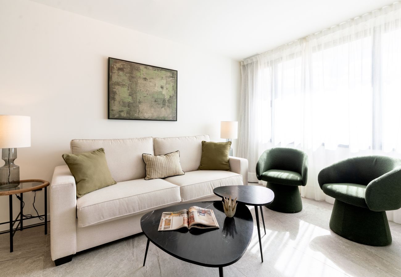 Apartment in Seville - 103-105